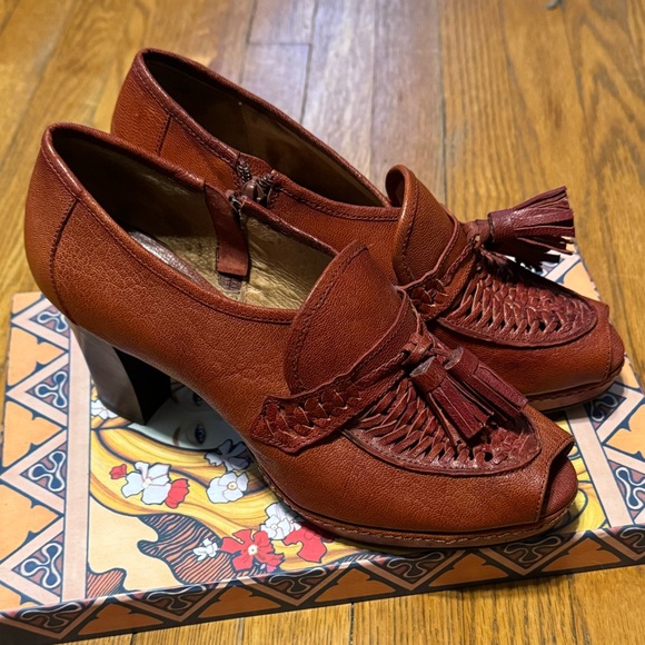 Anthro Schuler & Sons Philadelphia
Peep-Toe Platforms - Picture 2 of 9